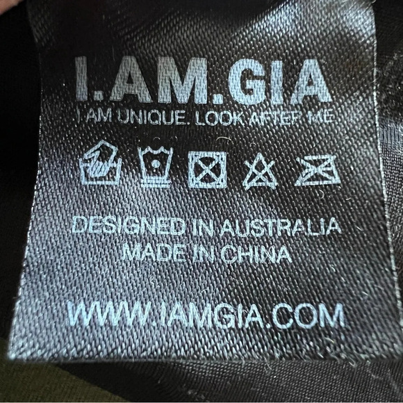 I am Gia Kiki halter crop top black 13830 - Picture 9 of 11